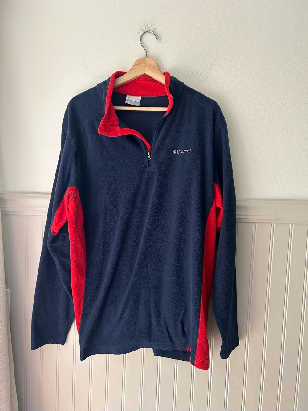 Columbia Mens XL Navy and Red Quarter Zip-Up Fleece Pullover